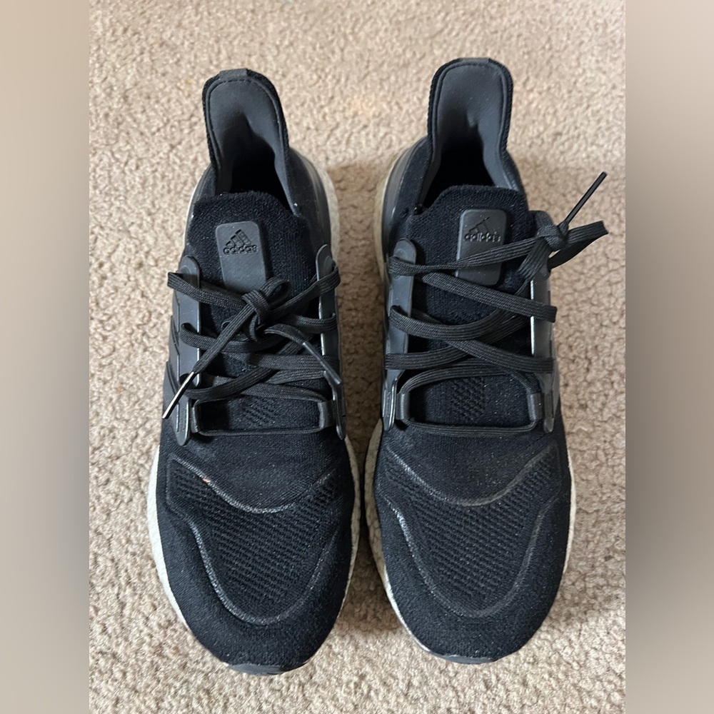 ADIDAS ULTRABOOST 22, GX3062, Color Black Black White, Size 11